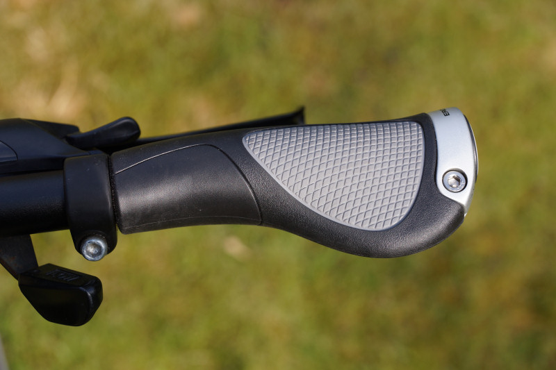 Ergonomischer Fahrradgriff zum Festschrauben