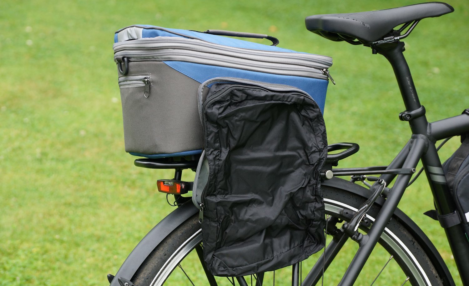 Talis Plus Seitenfach ausgeklappt Talis Plus Seitenfach ausgeklappt